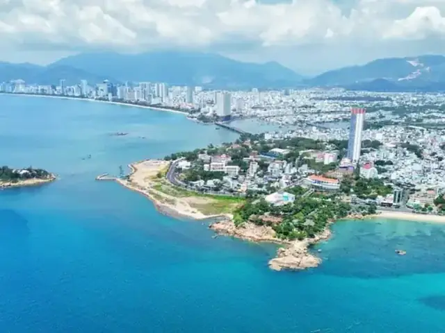 Giải Đáp Chiều Dài Bờ Biển Nha Trang Cho Du Khách: Từ Bãi Biển Trung Tâm Đến Dải Bờ Biển Thành Phố Giải Đáp Chiều Dài Bờ Biển Nha Trang Cho Du Khách: Từ Bãi Biển Trung Tâm Đến Dải Bờ Biển Thành Phố