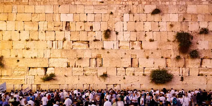 Bức Tường Than Khóc Ở Jerusalem: Lịch Sử, Ý Nghĩa Tôn Giáo Và Hướng Dẫn Thăm Quan
