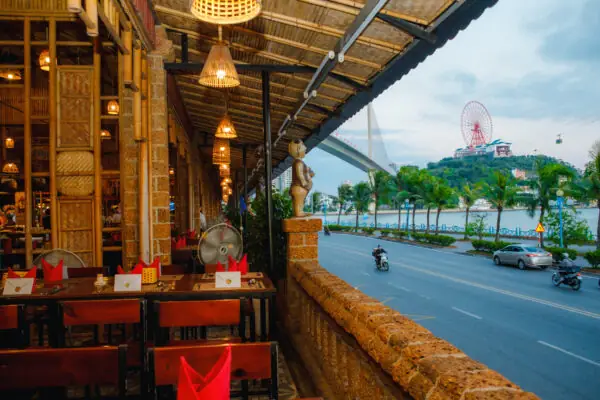 Buffet Sen Á Đông Quảng Ninh Ở Đâu Và Giá Bao Nhiêu Cho Thực Khách Tại Hạ Long