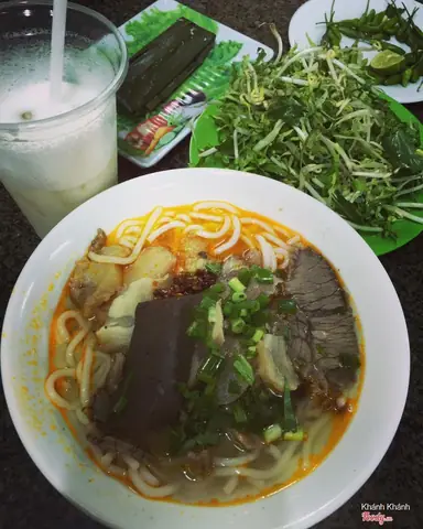 Tìm Hiểu Quán Bún Bò Huế 100 Ngô Gia Tự Nha Trang: Không Gian, Món Ngon Và Địa Chỉ