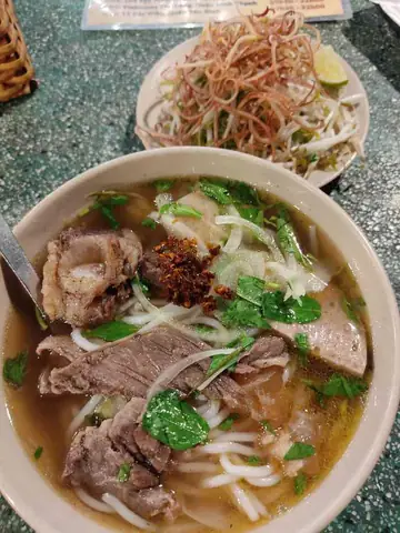 Khám Phá Bún Bò Huế Xưa Vạn Kiếp: Địa Chỉ, Thực Đơn Và Trải Nghiệm Tại Sài Gòn