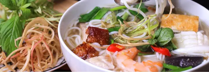 Bún Nước Lèo Thu Ba Tắc Vân – Địa Chỉ, Lịch Sử Và Trải Nghiệm Ẩm Thực Cà Mau