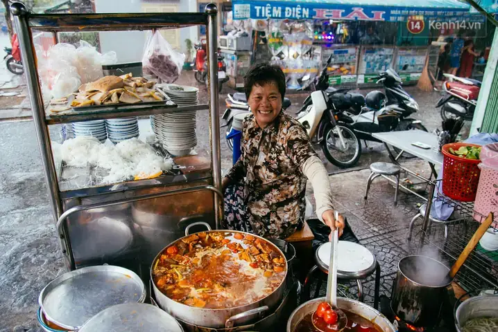 Review Bún Riêu Cô Nga Quận 4: Địa Chỉ Và Trải Nghiệm Ăn Tô Ngon Nức Tiếng Tại Sài Gòn Review Bún Riêu Cô Nga Quận 4: Địa Chỉ Và Trải Nghiệm Ăn Tô Ngon Nức Tiếng Tại Sài Gòn