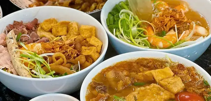 Gợi Ý Các Quán Bún Riêu Cua Trần Hưng Đạo Theo Địa Chỉ Và Đánh Giá Thực Tế