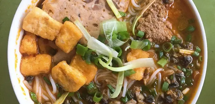 Tổng Hợp Các Quán Bún Riêu Lý Thường Kiệt Buôn Ma Thuột: Địa Chỉ Và Hương Vị Đường Phố
