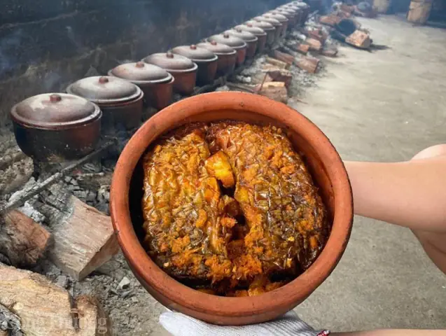 Cập Nhật Bảng Giá Cá Kho Làng Vũ Đại Bao Nhiêu Tiền Theo Từng Niêu Cá Cập Nhật Bảng Giá Cá Kho Làng Vũ Đại Bao Nhiêu Tiền Theo Từng Niêu Cá