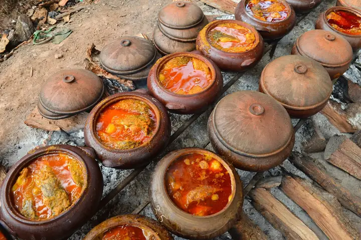 Cá Kho Làng Vũ Đại Ở Đâu? Địa Chỉ, Nơi Mua Và Giá Tham Khảo
