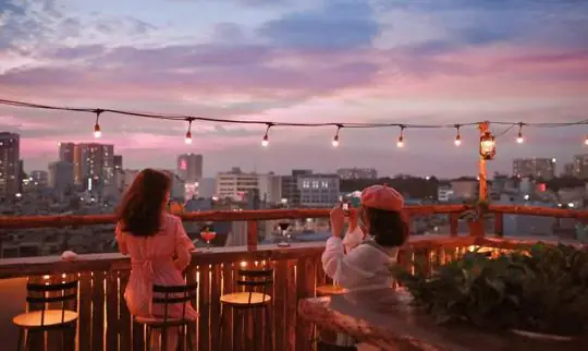 Khám Phá Top Quán Cà Phê Sân Thượng Quận 1 View Đẹp Và Không Gian Chill Cho Giới Trẻ