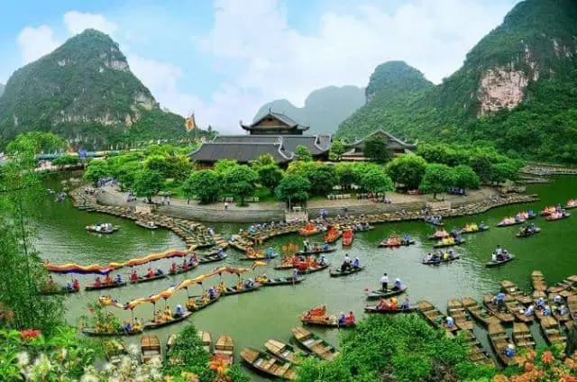 Khám Phá Các Địa Điểm Nổi Tiếng Ở Ninh Bình: Top Điểm Đến Hấp Dẫn Nhất