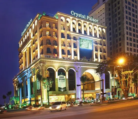 Top 10 Khách Sạn Tốt Nhất Quận 7 – Đánh Giá, Giá Phòng & Tiện Nghi Cho Du Khách