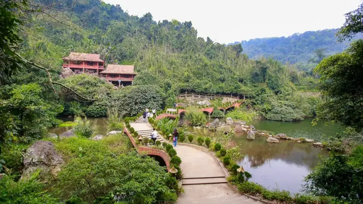 Khám Phá Các Khu Du Lịch Ở Ba Vì: Danh Sách Địa Điểm Hấp Dẫn Cho Du Khách