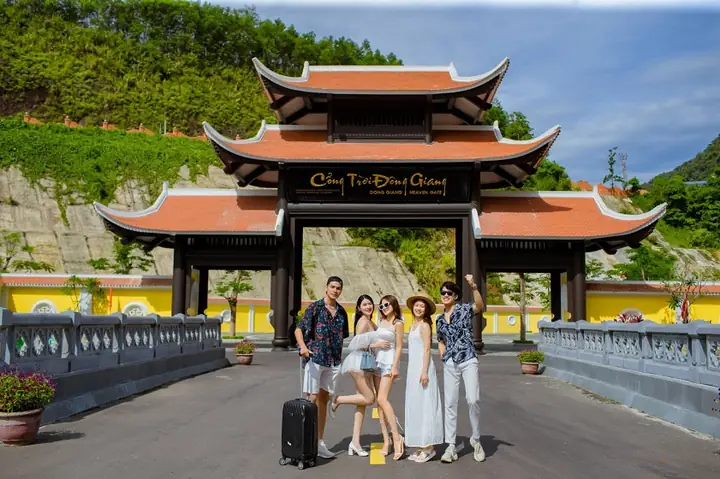 Khám Phá Các Khu Du Lịch Ở Quảng Nam: Những Địa Điểm Du Khách Không Thể Bỏ Lỡ Khám Phá Các Khu Du Lịch Ở Quảng Nam: Những Địa Điểm Du Khách Không Thể Bỏ Lỡ