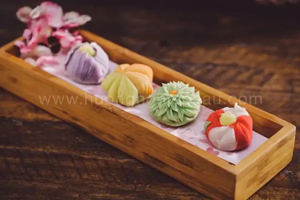 Tổng Hợp Các Loại Bánh Ngọt Ở Nhật Bản: Từ Wagashi Truyền Thống Đến Món Ngọt Kiểu Tây Tổng Hợp Các Loại Bánh Ngọt Ở Nhật Bản: Từ Wagashi Truyền Thống Đến Món Ngọt Kiểu Tây