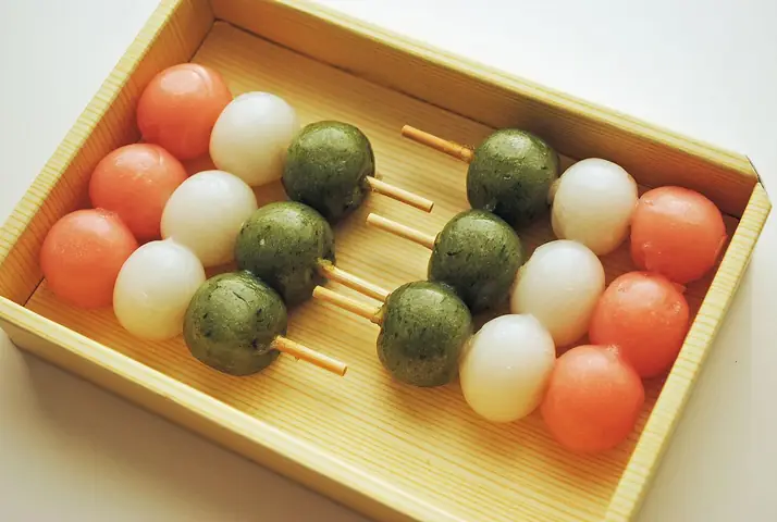 Tổng Hợp Các Loại Bánh Ngọt Ở Nhật Bản: Từ Wagashi Truyền Thống Đến Món Ngọt Kiểu Tây Tổng Hợp Các Loại Bánh Ngọt Ở Nhật Bản: Từ Wagashi Truyền Thống Đến Món Ngọt Kiểu Tây