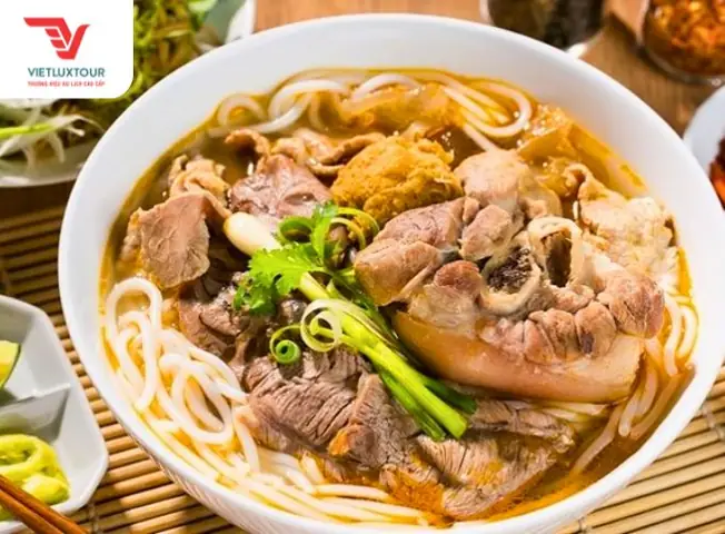 Top 20 Món Đặc Sản Huế Phải Thử – Hướng Dẫn Chi Tiết Cho Du Khách Top 20 Món Đặc Sản Huế Phải Thử – Hướng Dẫn Chi Tiết Cho Du Khách