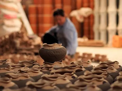 Các Nghề Thủ Công Truyền Thống Của Việt Nam: Danh Sách Chi Tiết Và Đặc Điểm Nổi Bật
