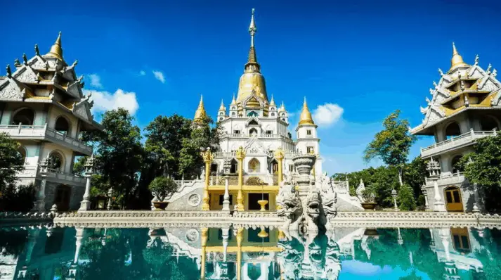 Tổng Hợp Các Ngôi Chùa Ở Sài Gòn Nổi Tiếng, Linh Thiêng Và Đẹp Dành Cho Người Hành Hương