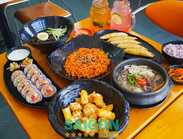 Tổng Hợp Các Quán Ăn Ngon Quận 10 Cho Thực Khách Muốn Khám Phá Ẩm Thực Địa Phương