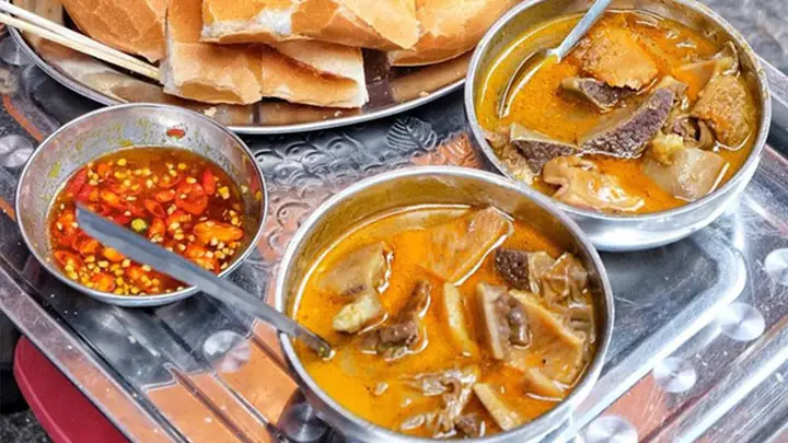 Điểm Danh Các Quán Phá Lấu Ngon Ở Sài Gòn Dành Cho Thực Khách Sành Ăn