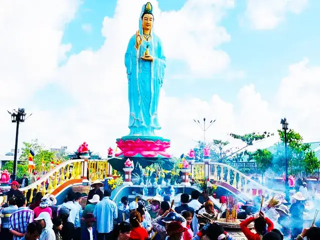 Hướng Dẫn Cách Cầu Nguyện Mẹ Nam Hải Chuẩn Nghi Lễ Tại Chùa Quan Âm Phật Đài