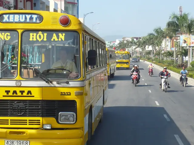 Hướng Dẫn Chi Tiết Cách Di Chuyển Từ Đà Nẵng Đến Hội An Cho Du Khách