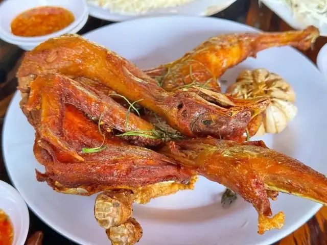 Cách Làm Gà Đốt Campuchia Chuẩn Vị – 2 Công Thức Đơn Giản, Ngon Như Nhà Hàng