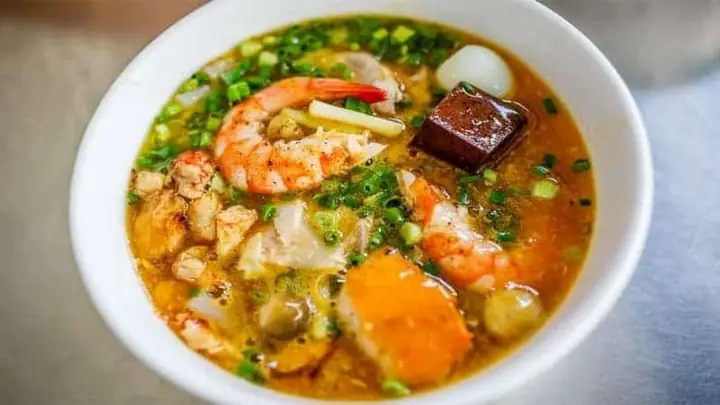 Cách Nấu Bánh Canh Tươi Huế Chuẩn Vị – Hướng Dẫn Chi Tiết Từng Bước