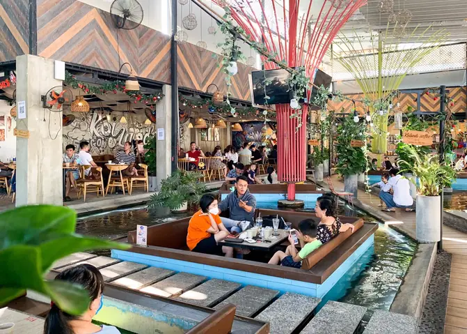 Top 10 Quán Cafe Cá Koi Ở Sài Gòn – Địa Điểm Chill, View Đẹp Và Tiện Nghi