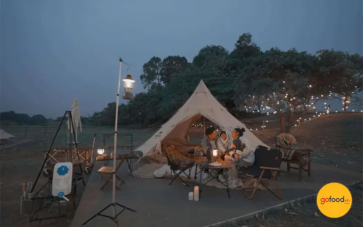 Cẩm Nang Cắm Trại Tự Do Tại Bãi Đá Sông Hồng: Hướng Dẫn Chi Tiết, Phí Và Lưu Ý Cho Người Mới