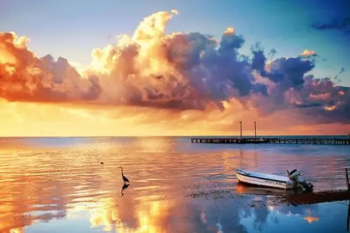 Khám Phá Cảnh Hoàng Hôn Trên Biển Đẹp Nhất Qua Hình Ảnh Và Địa Điểm Ngắm Chill
