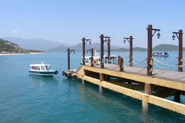 Cầu Gỗ Hòn Tằm Nha Trang: Hướng Dẫn Đầy Đủ Để Tham Quan Và Trải Nghiệm