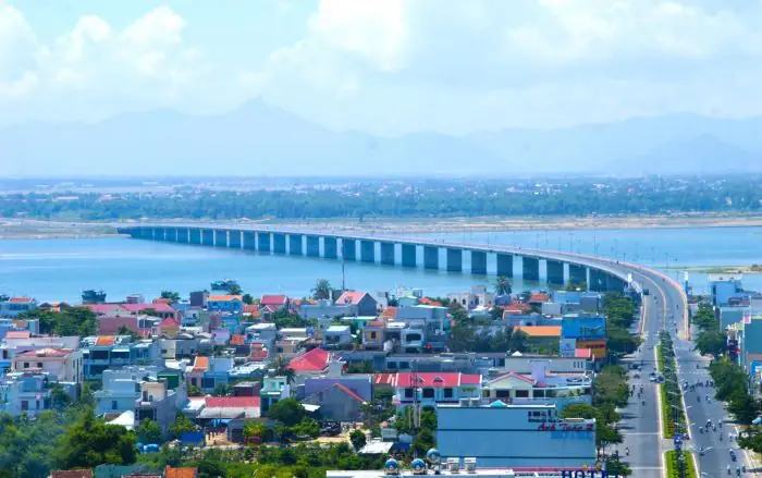 Tìm Hiểu Câu Chuyện Bí Ẩn Và Đặc Điểm Cầu Hùng Vương Tuy Hòa Phú Yên Trên Tuyến Ven Biển