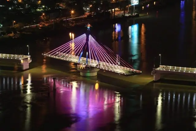 Tìm Hiểu Cầu Quay Sông Hàn Đà Nẵng: Biểu Tượng Cầu Quay Duy Nhất Và Lịch Trình Xem Thực Tế