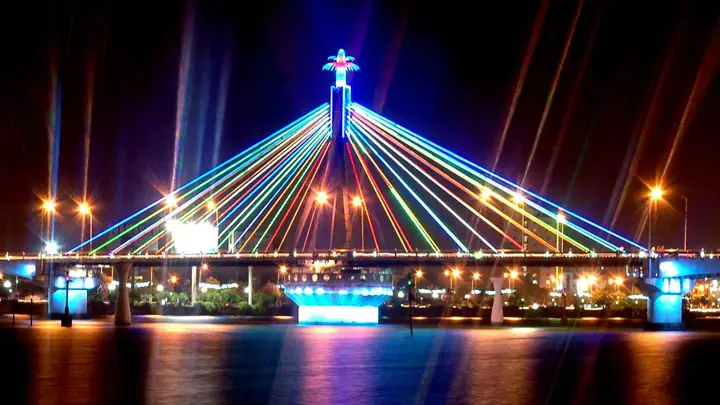 Tìm Hiểu Cầu Quay Sông Hàn Đà Nẵng: Biểu Tượng Cầu Quay Duy Nhất Và Lịch Trình Xem Thực Tế