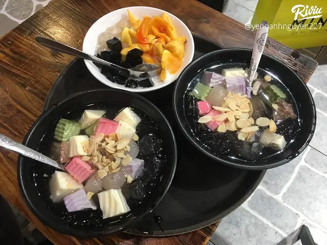 Tìm Hiểu Chè 4 Mùa Hàng Cân Tại Số 4 Hàng Cân, Hoàn Kiếm Dành Cho Thực Khách Và Người Tìm Việc