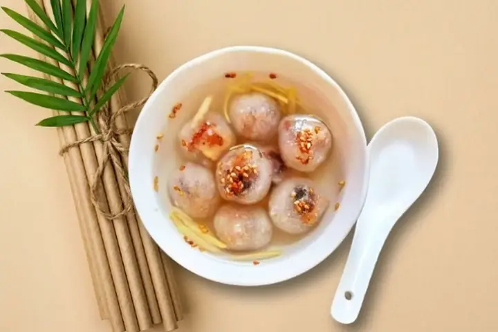 Gợi Ý Các Quán Chè Bột Lọc Heo Quay Ở Huế Chuẩn Vị Cố Đô Cho Thực Khách Muốn Trải Nghiệm Ẩm Thực Địa Phương Gợi Ý Các Quán Chè Bột Lọc Heo Quay Ở Huế Chuẩn Vị Cố Đô Cho Thực Khách Muốn Trải Nghiệm Ẩm Thực Địa Phương