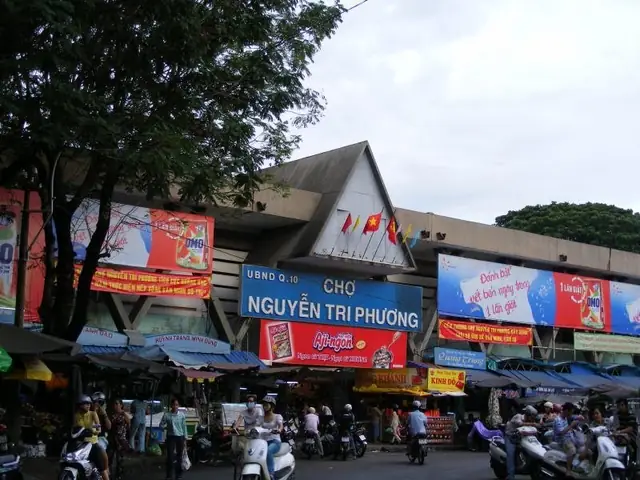 Khám Phá Các Chợ Bán Đồ Si Ở Sài Gòn: Địa Chỉ Săn Đồ Giá Rẻ Cho Tín Đồ Secondhand Khám Phá Các Chợ Bán Đồ Si Ở Sài Gòn: Địa Chỉ Săn Đồ Giá Rẻ Cho Tín Đồ Secondhand