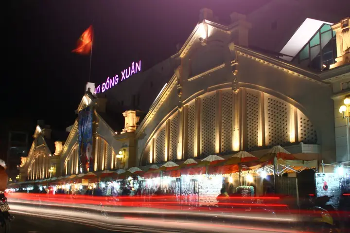 Chợ Đồng Xuân Mở Cửa Từ Mấy Giờ? Lịch Giờ Hoạt Động Và Mẹo Tham Quan