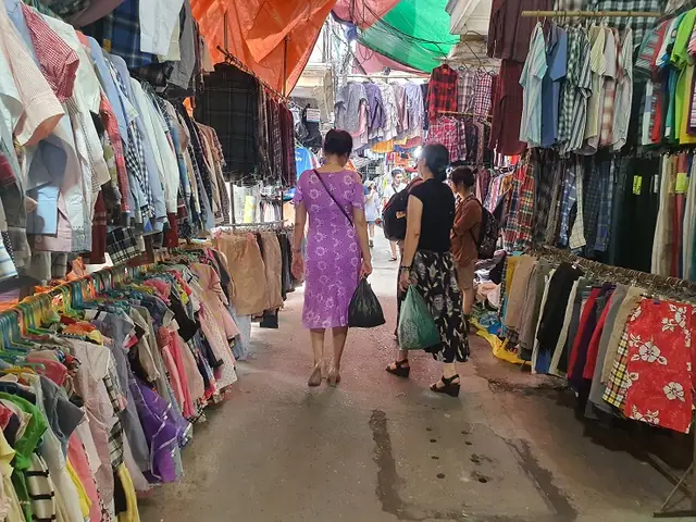 Top 10 Chợ Quần Áo Cũ Hà Nội: Địa Chỉ, Giá Cả & Mẹo Săn Hàng “second‑hand” Hiệu Quả Top 10 Chợ Quần Áo Cũ Hà Nội: Địa Chỉ, Giá Cả & Mẹo Săn Hàng “second‑hand” Hiệu Quả