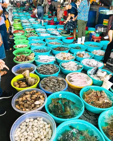 Chợ Xóm Lưới Vũng Tàu Bán Tới Mấy Giờ? Cập Nhật Giờ Họp Chợ Cho Du Khách Mê Hải Sản Chợ Xóm Lưới Vũng Tàu Bán Tới Mấy Giờ? Cập Nhật Giờ Họp Chợ Cho Du Khách Mê Hải Sản