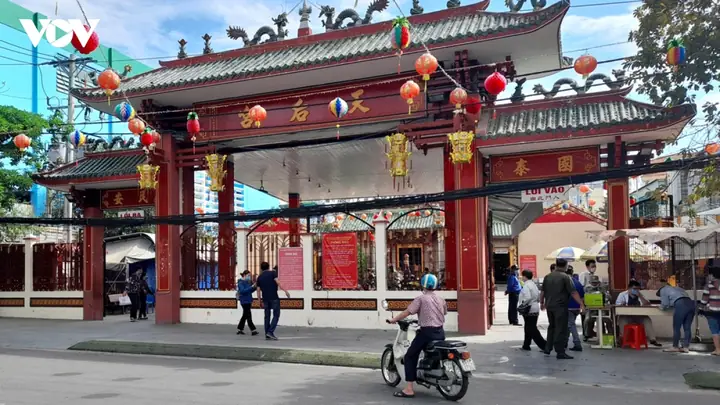 Cập Nhật Chi Tiết Giờ Mở Cửa Và Đóng Cửa Chùa Bà Thiên Hậu Bình Dương Cho Du Khách Cập Nhật Chi Tiết Giờ Mở Cửa Và Đóng Cửa Chùa Bà Thiên Hậu Bình Dương Cho Du Khách