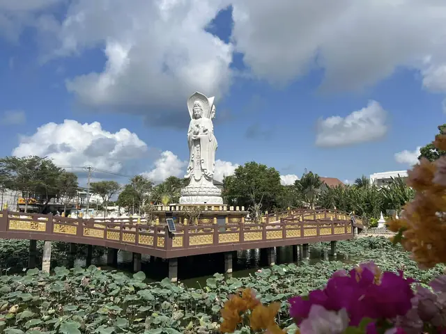 Khám Phá Chùa Bửu Lâm Bà Rịa Vũng Tàu: Vị Trí, Lịch Sử Và Nét Đặc Biệt Của Chùa Bàu Sen