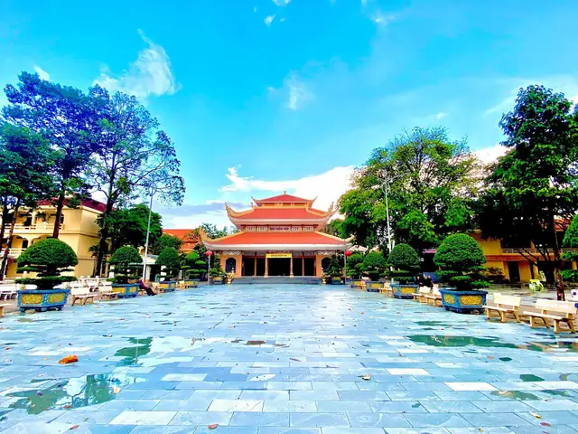 Tìm Hiểu Chùa Hoằng Pháp Tp.hcm Tại Tân Hiệp, Hóc Môn: Địa Chỉ, Trụ Trì, Thờ Tự Và Giờ Mở Cửa Tìm Hiểu Chùa Hoằng Pháp Tp.hcm Tại Tân Hiệp, Hóc Môn: Địa Chỉ, Trụ Trì, Thờ Tự Và Giờ Mở Cửa