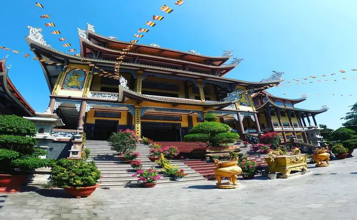 Khám Phá Chùa Hội An Thành Phố Mới Bình Dương: Địa Chỉ, Kiến Trúc Và Thông Tin Tham Quan Khám Phá Chùa Hội An Thành Phố Mới Bình Dương: Địa Chỉ, Kiến Trúc Và Thông Tin Tham Quan