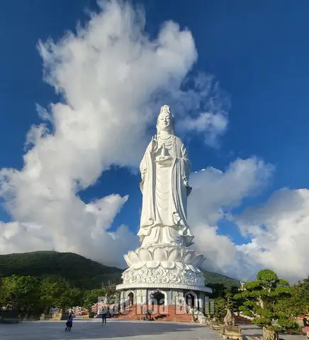 Giải Đáp Chùa Linh Ứng Bãi Bụt Ở Đâu: Địa Chỉ Và Vị Trí Tại Bán Đảo Sơn Trà Đà Nẵng