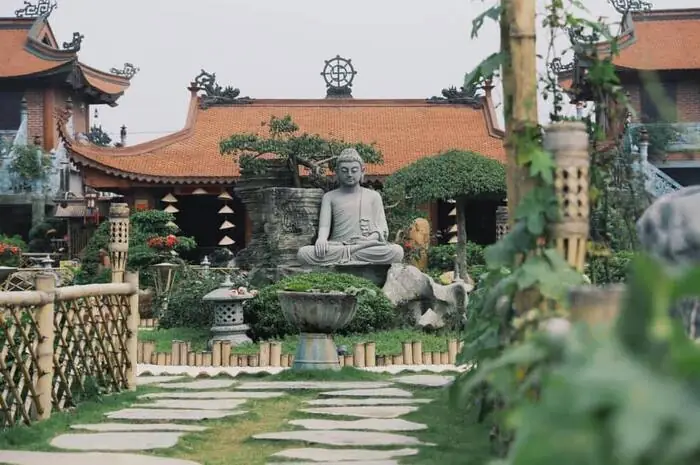Chùa Phật Quang Nằm Ở Đâu Và Cách Đi Chuyển Từ Hà Nội Đến Ngôi Cổ Tự Hà Nam