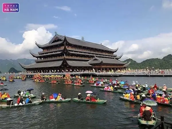 Khám Phá Chùa Tam Chúc Ba Sao Kim Bảng Hà Nam: Quần Thể Tâm Linh Lớn Nhất Thế Giới Dành Cho Du Khách Khám Phá Chùa Tam Chúc Ba Sao Kim Bảng Hà Nam: Quần Thể Tâm Linh Lớn Nhất Thế Giới Dành Cho Du Khách