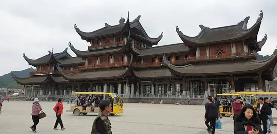 Khám Phá Chùa Tam Chúc Ba Sao Kim Bảng Hà Nam: Quần Thể Tâm Linh Lớn Nhất Thế Giới Dành Cho Du Khách Khám Phá Chùa Tam Chúc Ba Sao Kim Bảng Hà Nam: Quần Thể Tâm Linh Lớn Nhất Thế Giới Dành Cho Du Khách