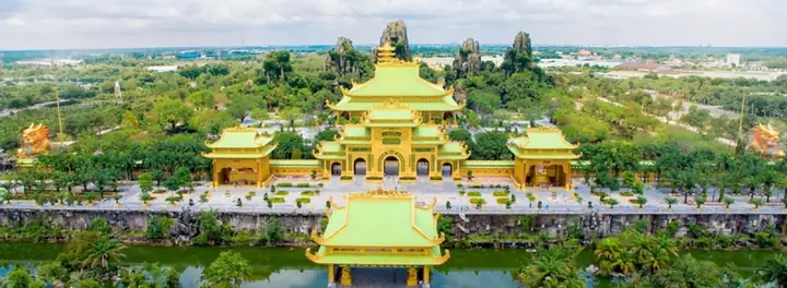 Khám Phá Đền Thờ Đại Nam (kim Điện) – Ngôi Chùa Dát Vàng Nổi Bật Trong Khu Du Lịch Đại Nam Khám Phá Đền Thờ Đại Nam (kim Điện) – Ngôi Chùa Dát Vàng Nổi Bật Trong Khu Du Lịch Đại Nam