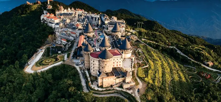 Có Nên Đi Bà Nà Hills Không? Đánh Giá Thực Tế Và Kinh Nghiệm Chọn Tự Túc Hay Tour Có Nên Đi Bà Nà Hills Không? Đánh Giá Thực Tế Và Kinh Nghiệm Chọn Tự Túc Hay Tour